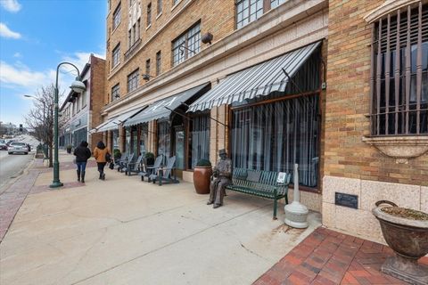 Tiny photo for 111 S 5th Avenue #D, St. Charles, IL 60174 (MLS # 12581210)