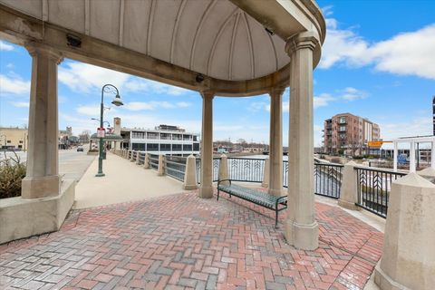 Tiny photo for 111 S 5th Avenue #D, St. Charles, IL 60174 (MLS # 12581210)