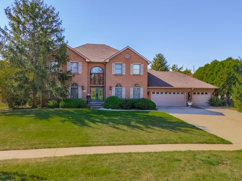 Photo of 7 Smokey Court, Bloomington, IL 61704 (MLS # 12758033)