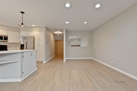 Tiny photo for 279 Brunswick Drive, Buffalo Grove, IL 60089 (MLS # 12596308)