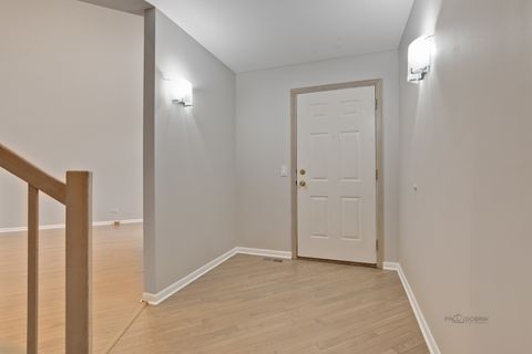 Tiny photo for 279 Brunswick Drive, Buffalo Grove, IL 60089 (MLS # 12596308)