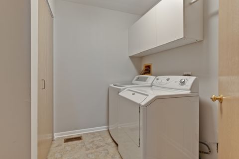 Tiny photo for 279 Brunswick Drive, Buffalo Grove, IL 60089 (MLS # 12596308)