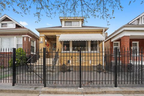 5818 S Homan Avenue Chicago IL 60629