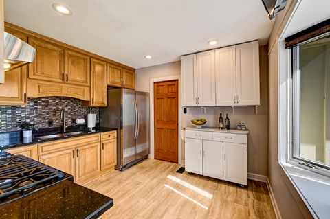 Tiny photo for 7 Nacona Lane, Indian Head Park, IL 60525 (MLS # 12620896)