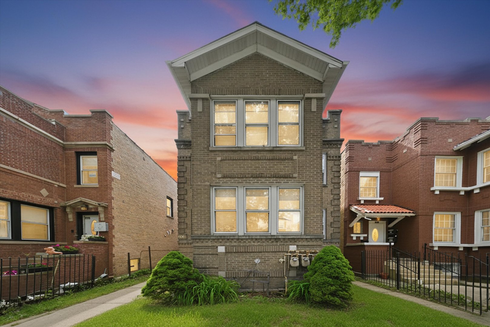 Photo 1 of 33 — 4918 N Monticello Avenue, Chicago, IL 60625