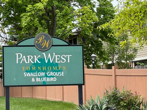 Tiny photo for 412 Bluebird Lane #412, Deerfield, IL 60015 (MLS # 12381604)