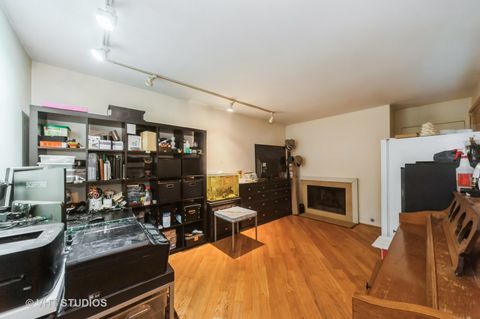 Tiny photo for 412 Bluebird Lane #412, Deerfield, IL 60015 (MLS # 12381604)