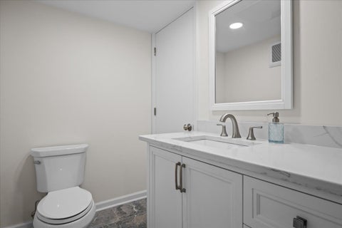 Tiny photo for 363 Newman Court, Lake Bluff, IL 60044 (MLS # 12765018)