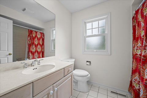 Tiny photo for 363 Newman Court, Lake Bluff, IL 60044 (MLS # 12765018)