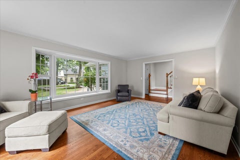 Tiny photo for 363 Newman Court, Lake Bluff, IL 60044 (MLS # 12765018)