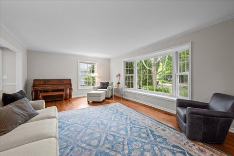 Tiny photo for 363 Newman Court, Lake Bluff, IL 60044 (MLS # 12765018)