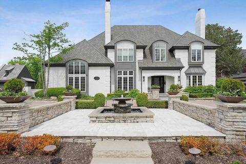 Photo of 21 E 8th Street, Hinsdale, IL 60521 (MLS # 12620667)