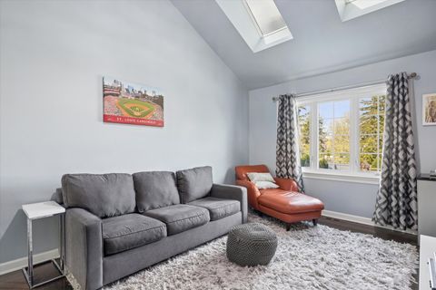 Tiny photo for 21 E 8th Street, Hinsdale, IL 60521 (MLS # 12620667)