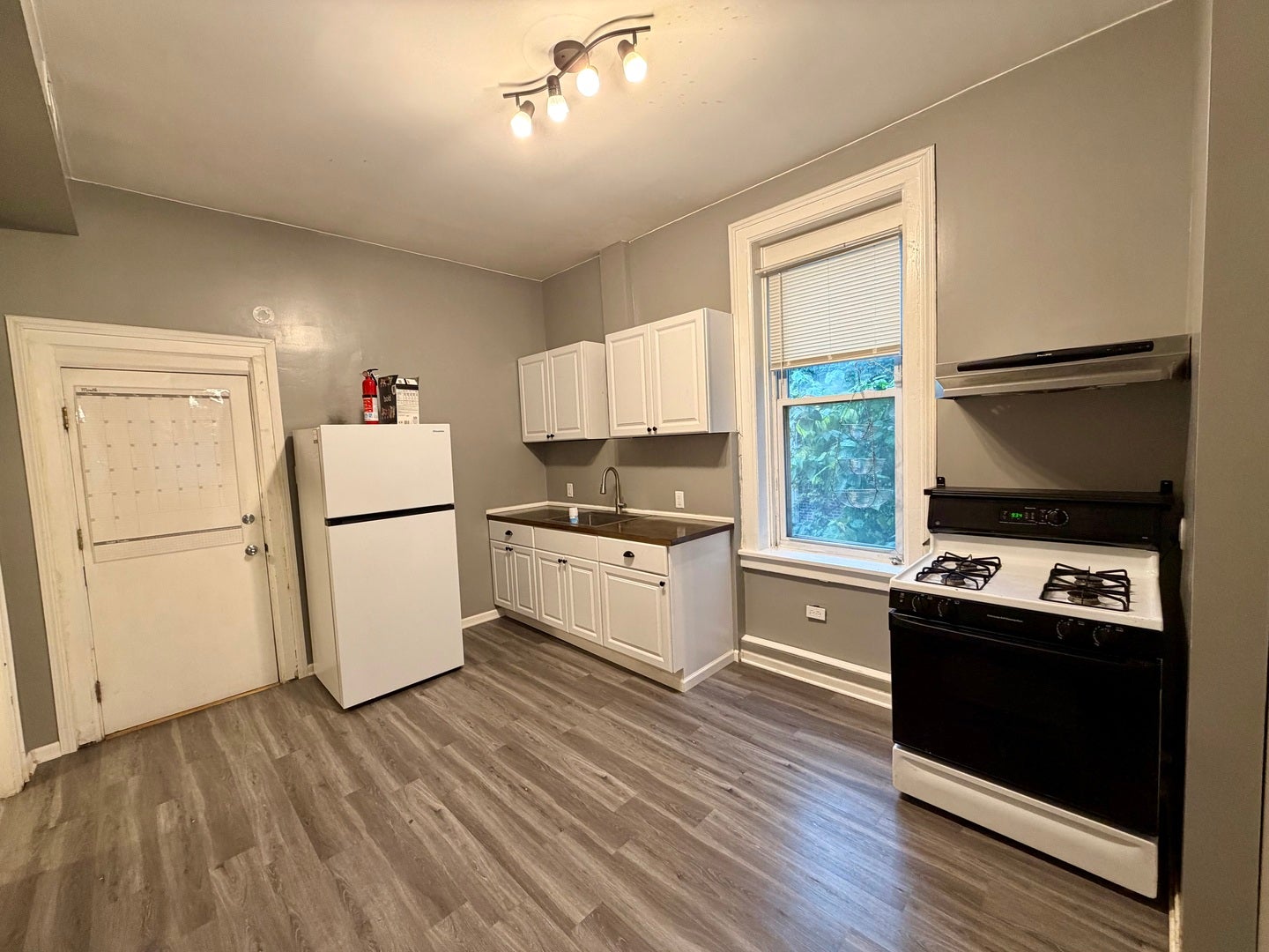 2008 W 23rd Street 1F