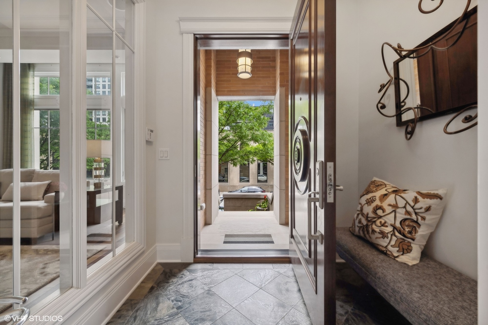 425 W Superior Street