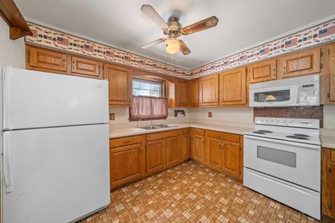 Tiny photo for 356 E Ann Street, Somonauk, IL 60552 (MLS # 12532384)