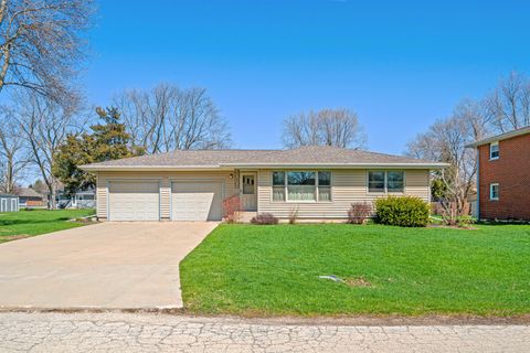 356 E Ann Street Somonauk IL 60552