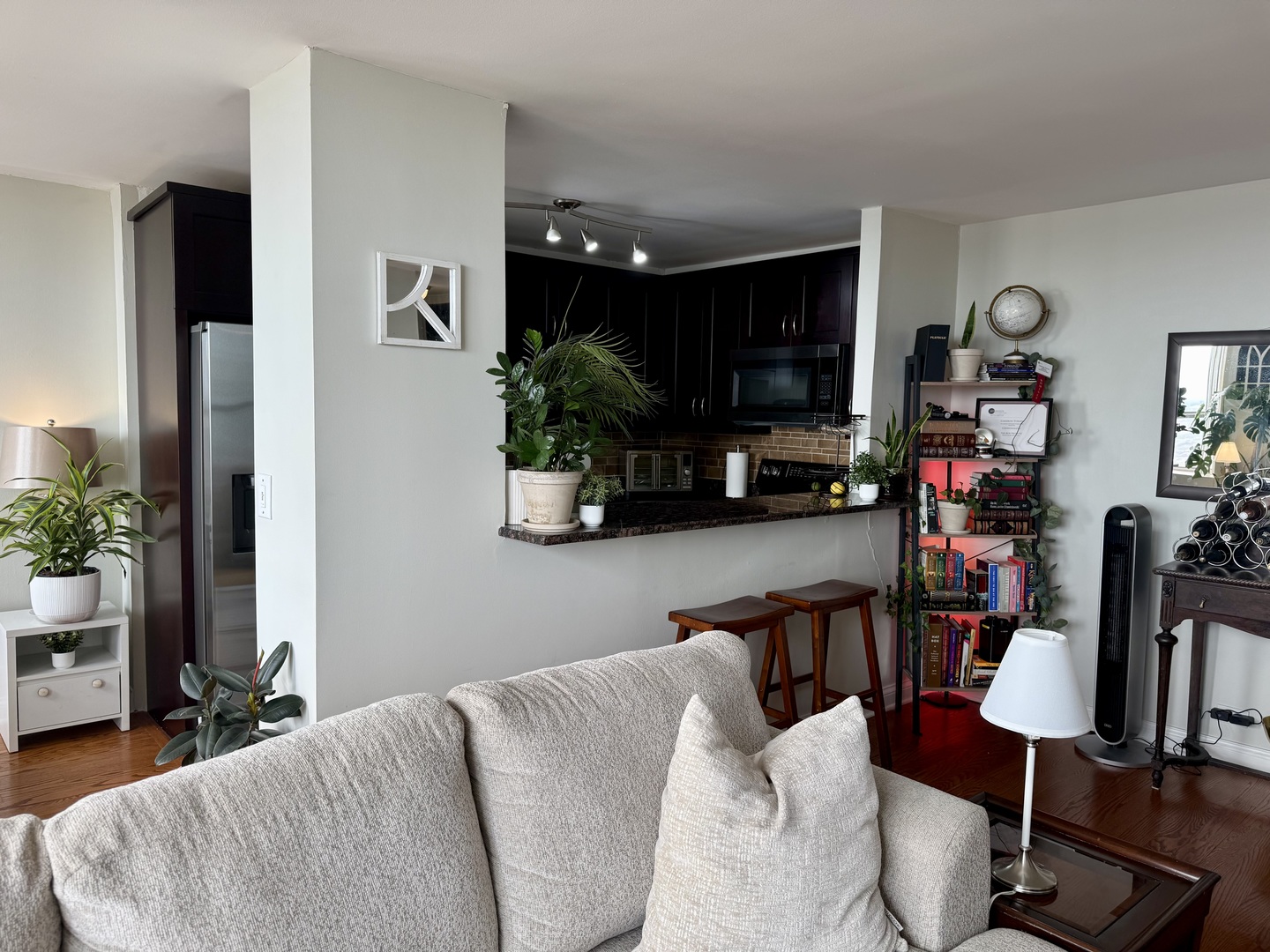 655 W Irving Park Road 5013