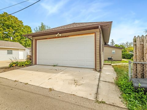 Tiny photo for 422 N Rockford Avenue, Rockford, IL 61107 (MLS # 12478823)