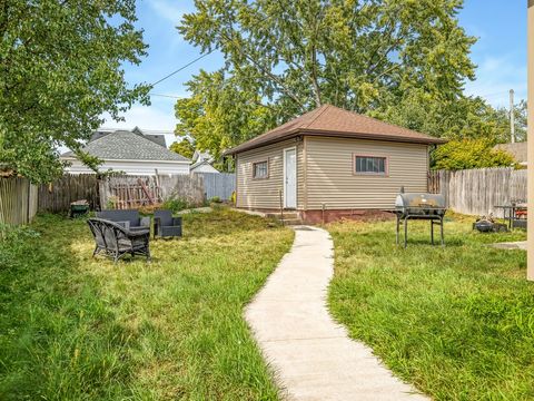 Tiny photo for 422 N Rockford Avenue, Rockford, IL 61107 (MLS # 12478823)