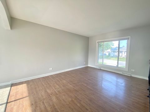 Tiny photo for 130 N Oak Lane, Glenwood, IL 60425 (MLS # 12436864)