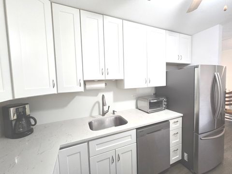 Tiny photo for 2920 N HARLEM Avenue #4B, Elmwood Park, IL 60707 (MLS # 12673854)