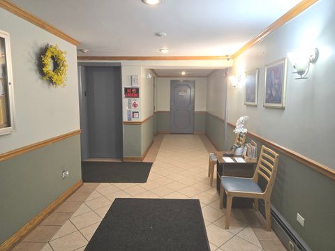 Tiny photo for 2920 N HARLEM Avenue #4B, Elmwood Park, IL 60707 (MLS # 12673854)