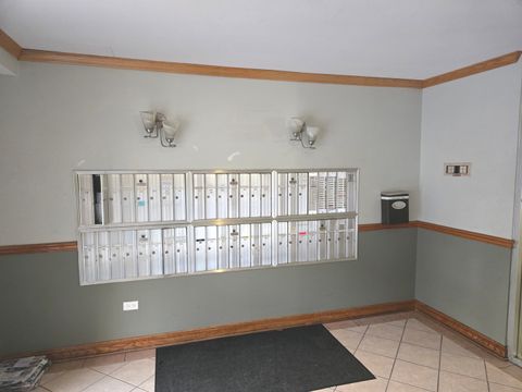 Tiny photo for 2920 N HARLEM Avenue #4B, Elmwood Park, IL 60707 (MLS # 12673854)