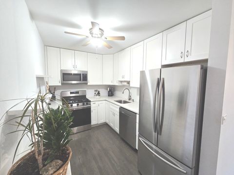 Tiny photo for 2920 N HARLEM Avenue #4B, Elmwood Park, IL 60707 (MLS # 12673854)