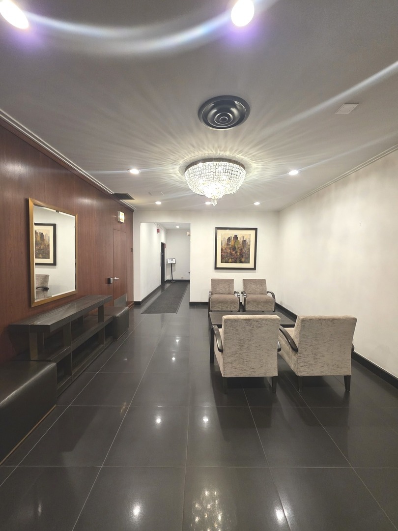 1000 N Lake Shore Drive 809