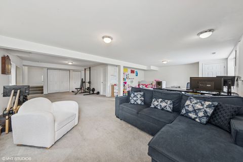 Tiny photo for 253 WESTMINSTER Drive, Bloomingdale, IL 60108 (MLS # 12444995)
