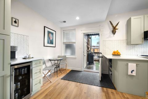 Tiny photo for 4717 N BEACON Street #3S, Chicago, IL 60640 (MLS # 12589774)