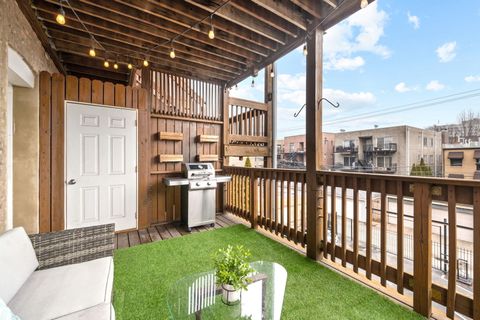 Tiny photo for 4717 N BEACON Street #3S, Chicago, IL 60640 (MLS # 12589774)