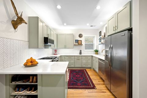 Tiny photo for 4717 N BEACON Street #3S, Chicago, IL 60640 (MLS # 12589774)