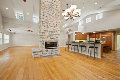 Tiny photo for 4830 Wolf Road, Western Springs, IL 60558 (MLS # 12540109)