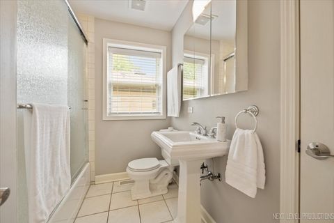 Tiny photo for 4830 Wolf Road, Western Springs, IL 60558 (MLS # 12540109)