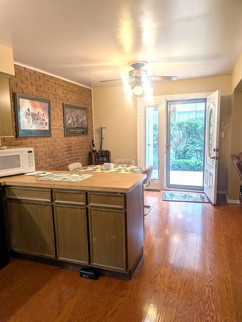 Tiny photo for 90 N Dee Road #90, Park Ridge, IL 60068 (MLS # 12745920)