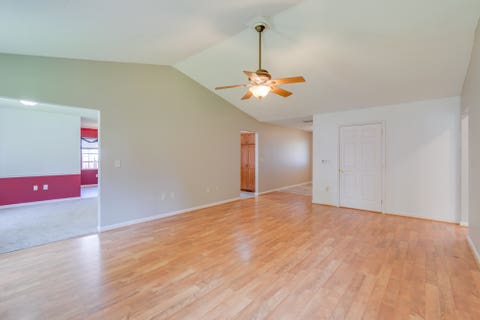 Tiny photo for 405 W Beacon Court, Mt Vernon, IL 62864 (MLS # 12740689)