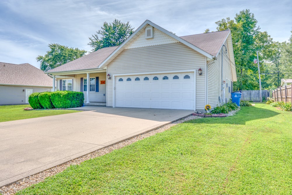 405 W Beacon Court