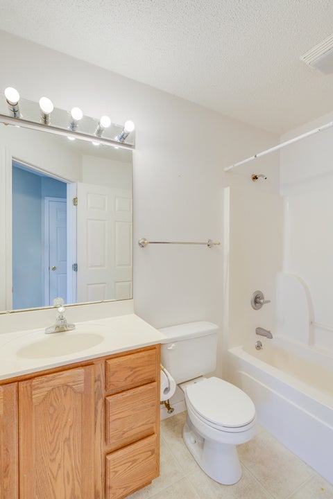 Tiny photo for 405 W Beacon Court, Mt Vernon, IL 62864 (MLS # 12740689)