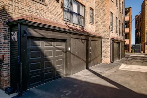 Tiny photo for 620 Sheridan Square #1, Evanston, IL 60202 (MLS # 12578360)