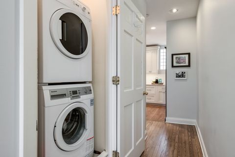 Tiny photo for 620 Sheridan Square #1, Evanston, IL 60202 (MLS # 12578360)