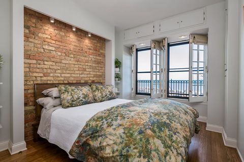 Tiny photo for 620 Sheridan Square #1, Evanston, IL 60202 (MLS # 12578360)