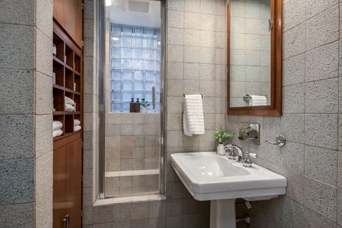 Tiny photo for 620 Sheridan Square #1, Evanston, IL 60202 (MLS # 12578360)