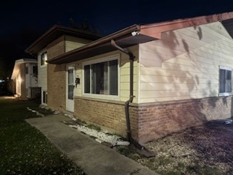 Photo of 108 Algonquin Street, Park Forest, IL 60466 (MLS # 12511608)