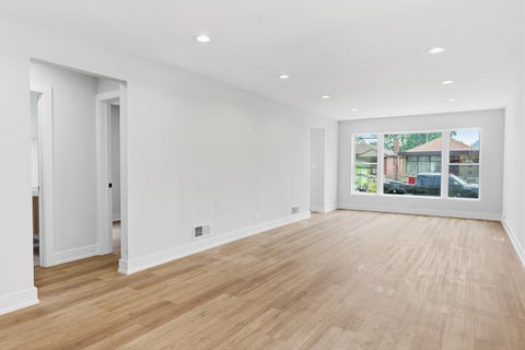 Tiny photo for 8820 S Ridgeland Avenue, Chicago, IL 60617 (MLS # 12768601)