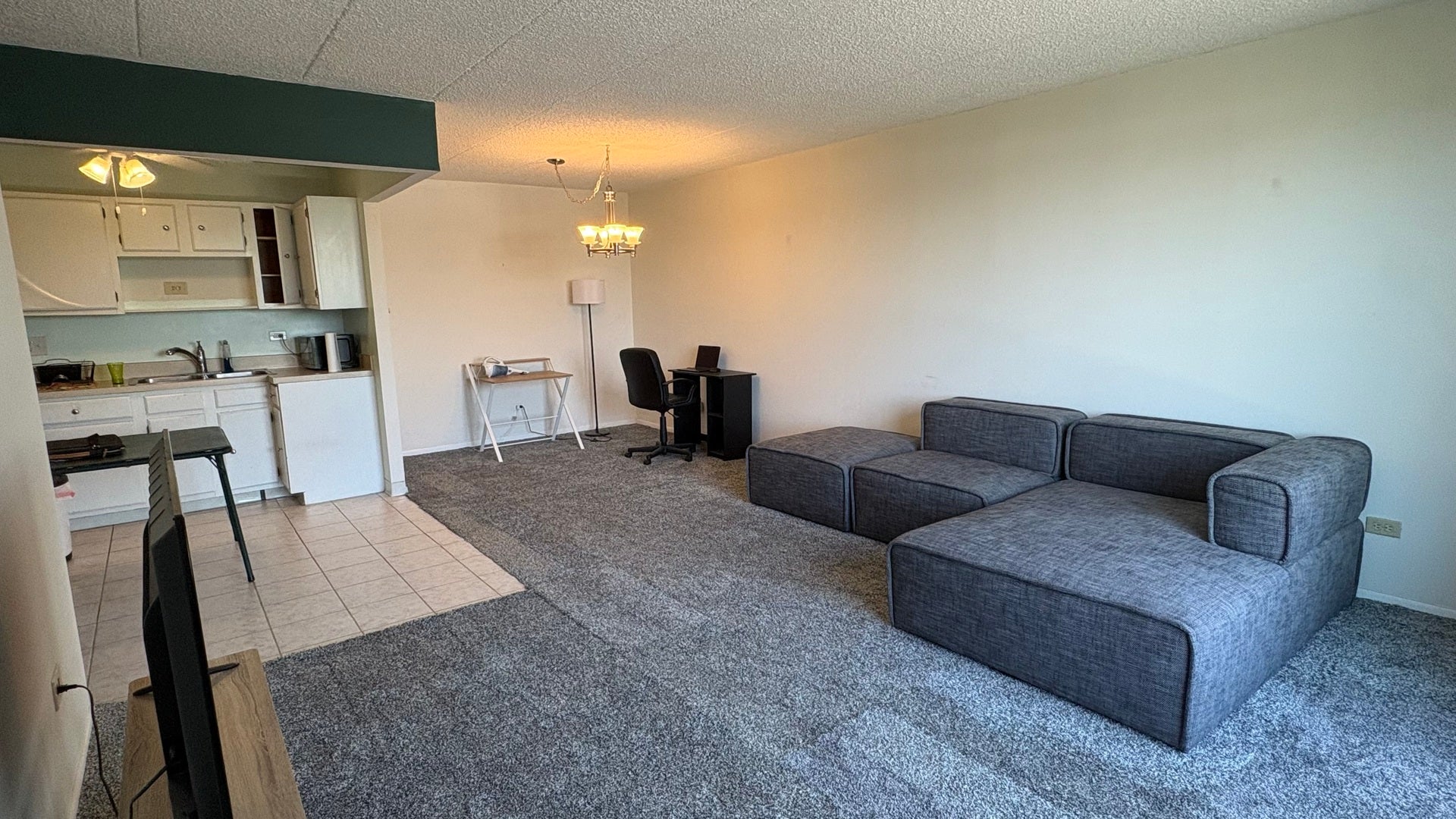 9701 N Dee Road N 6K
