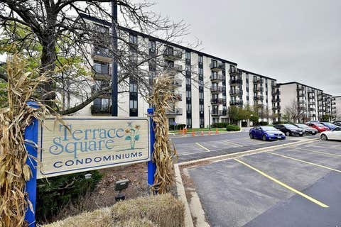 Photo of 9701 N Dee Road N #6K, Niles, IL 60714 (MLS # 12709464)