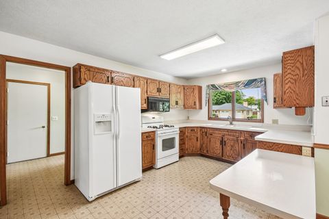 Tiny photo for 204 Carriage Drive, Morris, IL 60450 (MLS # 12646365)