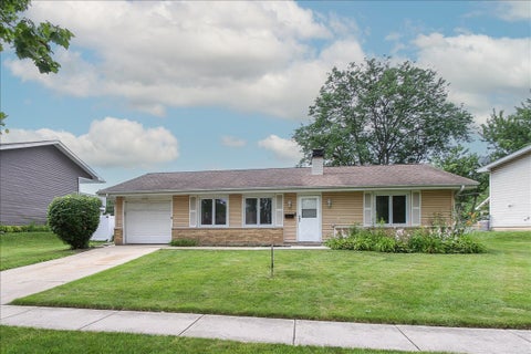 Photo of 1475 ROSEDALE Lane, Hoffman Estates, IL 60169 (MLS # 12678532)